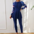 Détail du maillot de bain modeste à manches longues avec imprimé floral et fermeture éclair - S / Marine + Fleur Rouge