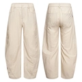 Vista fronte e retro dei pantaloni larghi a gamba curva da uomo in tessuto bianco crema - S / Albicocca