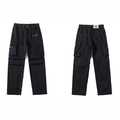Pantaloni cargo neri stile high-street con multi-tasche e toppa in pelle posteriore - S / Nero