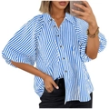 Détail d'un chemisier à rayures bleues et blanches avec poche poitrine et manches bouffantes - Bleu foncé
