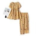 Pigiama da donna in cotone giallo con stampa di pecore, maglia corta e pantaloni a 7/8 - M / Riccio Giallo (LZ1349)