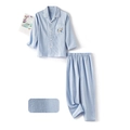 Lichtblauwe katoenen kinderpyjamaset met borduursel, lange mouwen en bijpassende lange broek - 110 / Zwart Frame Hemelsblauwe Lens