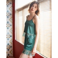 Ensemble pyjama femme en soie glacée vert foncé avec dentelle, caraco et short - M / Vert Foncé
