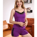 Conjunto de pijama de modal morado para mujer con encaje negro y tirantes finos - S / Morado