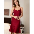 Elegante camicia da notte in raso di seta rosso scuro con scollo a V da donna - M / Rosso Vino
