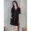 Set pigiama corto in modal nero da donna con ricamo a cuore bianco e profili a contrasto - S / Nero