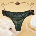 String élégant en satin vert foncé avec dentelle noire et nœud sur cintre doré - L / Satin Vert Foncé (NK5067)
