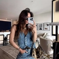 Mouwloos blauw gewassen denim vest voor dames met witte knopen en klepzakken detail - S / Donkerblauw