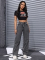 Photo street style de jean large à taille haute en denim gris foncé délavé - Gris clair