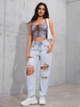 Damen Jeans mit Rissen in heller Waschung und Batik-Oberteil im modernen Streetstyle - XL / Wolkenblau