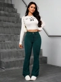 Pantalon évasé en velours côtelé vert foncé taille haute avec crop top blanc manches longues - XS / Vert Foncé