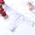 Elegant white lace thong with ruffle edges and a satin bow on a white background - One Size / NK5015 Style (NK5015-白色) / White