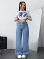 Jeans taille haute à jambes larges bleu moyen avec un sweat court gris vintage - Bleu Moyen