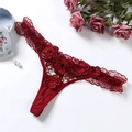Thong sexy en dentelle rouge avec broderie florale 3D et détails en mesh pour femme - Style Dentelle Florale (NK1745) / Bordeaux