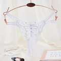 G-string élégant en dentelle blanche avec motif papillon, perles et détails de sangles - String Ajouré Papillon (NK1932) / Blanc