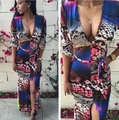 Abito lungo attillato con stampa a serpente alla moda, scollo a V e spacco profondo - S / Stampa serpente multicolore