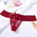 G-string chic en dentelle rouge avec nœud en satin et bords ondulés élégants - Style Dentelle Nœud (NK1788) / Bordeaux