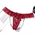 String en dentelle rouge foncé avec volants, nœud satiné et perles sur les côtés - Style avec Perles (NK1789) / Bordeaux