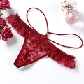 String en dentelle rouge vin élégant avec motifs floraux et décorations en diamant brillant - Style Volanté en Dentelle (NK1790) / Bordeaux