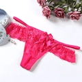 Tanga sexy en dentelle rose pour femme avec nœud en satin et détail de diamant vert brillant - Style Dentelle Nœud (NK1786) / Rose