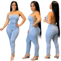Slim-Fit Jeans-Jumpsuit in Hellblau mit Schnürungen und modischen Fransen am Saum - S / Hellblau