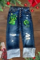 Dettaglio delle stampe di San Patrizio e dello strappo logoro su questi jeans denim - S / Blu Scuro (TP4122301)