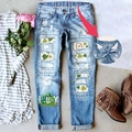 Saint Patrick's Day Damen Jeans mit Kleeblatt-Patches, Löchern und elastischem Bund - S / Hellblau