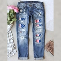 Jean vintage bleu avec écussons drapeau américain et détails usés de style - S / Imprimé Drapeau Américain Étoiles Rayures (TP3120101)