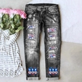 Détail de jean gris usé avec imprimé gnomes drapeau USA et inserts en tissu tourbillon - S / Bas / Noir - Imprimé Gnomes USA
