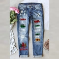Jeans délavés bleus avec empiècement à carreaux et imprimé sapin de Noël stylé pour femme - S / Bleu Imprimé Père Noël