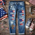 Jeans vintage strappati con motivi a stelle della bandiera USA e ricami a croce - S / Stile Strappato Lavaggio Blu Chiaro Vintage (TP26022601)
