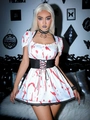 Detail von Halloween-Kleid mit Blutspritzer-Print, schwarzer Spitze und Korsett - S / Blutspritzer-Stil