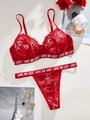 Rode kanten sexy lingerieset met LOVE OR LUST letter tailleband beha en string - S / Rood