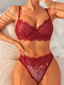 Ensemble de lingerie en dentelle de cils bordeaux élégant avec broderies florales - S / Rouge Foncé