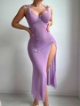 Detail van paarse mesh lingeriejurk met vlinderapplicaties en een hoge zijsplit aan de rok - Paars