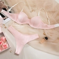 Completo intimo a coste rosa con pizzo bianco e reggiseno con ferretto su rete pesca - S / Rosa