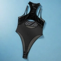 Sexy schwarzer Neckholder-Body aus Samt und Mesh mit Cut-out-Details und Tanga-Schnitt - S / Schwarz