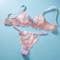 Ensemble lingerie en dentelle lilas avec broderie florale et soutien-gorge à armatures - S / Rose Pourpre