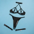 Ensemble lingerie noir évidé avec soutien-gorge à glands et lanières de jambes - S / Noir