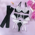 Spitzen-Dienstmädchen-Set mit schwarz-weißem BH, Strapsen, String und Strümpfen - S / Schwarz