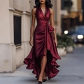 Elegantes Satin-Midikleid mit tiefem V-Ausschnitt, Volantsaum und Taillenband in Burgund - S / Burgunderrot