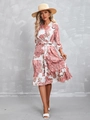 Detail of V-neck floral print maxi dress with bohemian patterns and tie waist design - Pink Print