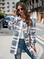 Détail d'un manteau en laine à carreaux bleu et marron avec poches et boutons - S / Grille Bleu Gris