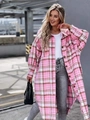Dettaglio di giacca a camicia lunga a quadri rosa con bottoni e tasche sul petto - Taglia S / Top / Rosa