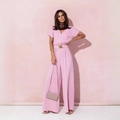 Tuta da donna rosa chiaro con scollo a V, maniche corte, gamba larga e cintura coordinata - S / Rosa
