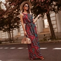 Böhmisches Maxikleid mit Neckholder und geometrischem Blumendruck für den Strandurlaub - S / Rot(108056)