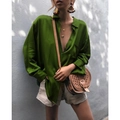 Groene satijnen oversized damesblouse met lange mouwen in een modieuze vakantiestijl - S / Groen