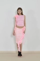 Dettaglio del set in mesh rosa con fiori 3D e drappeggi laterali con volant - Taglia S / Top E Pantaloni / Rosa
