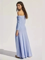 Eng anliegendes hellblaues schulterfreies Langarm-Maxikleid mit fließendem bodenlangem Saum - S / Seeblau