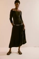 Eng anliegendes schwarzes schulterfreies Maxikleid mit langen Ärmeln und silberner Kette - S / Schwarz